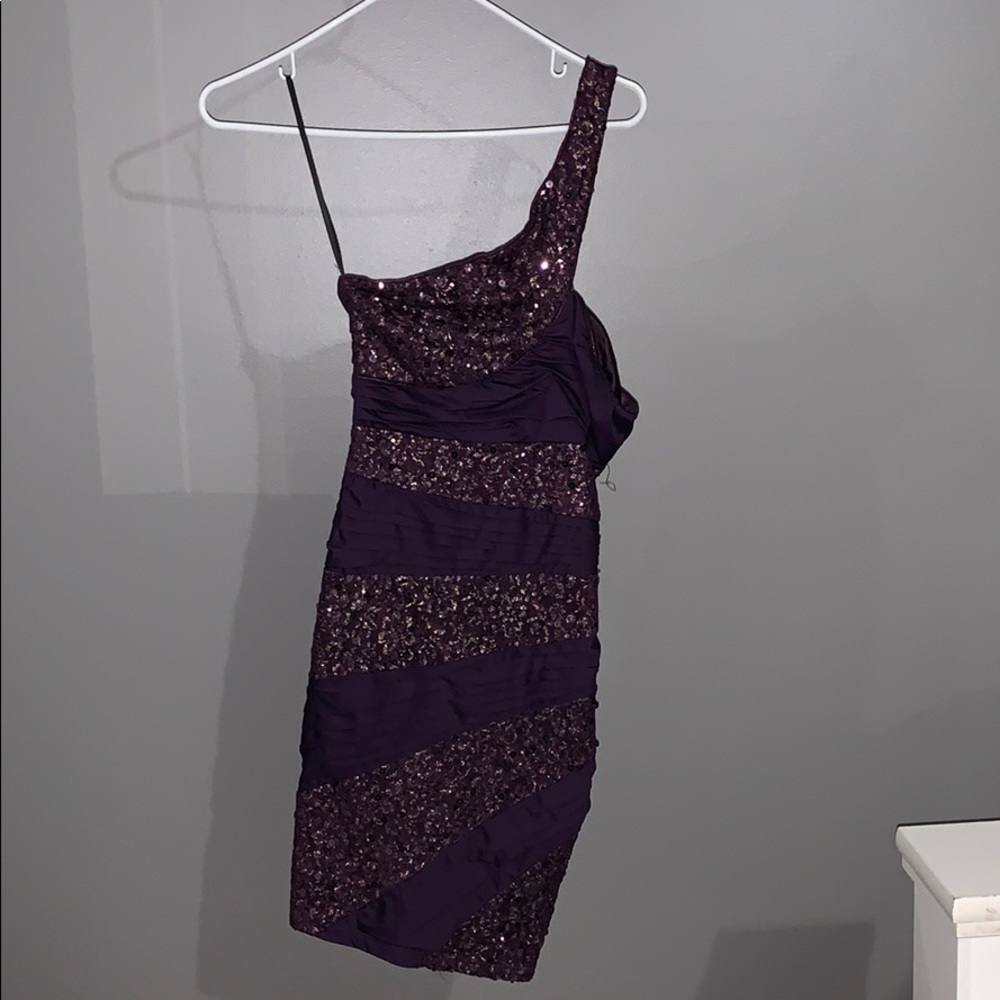 One shoulder dress